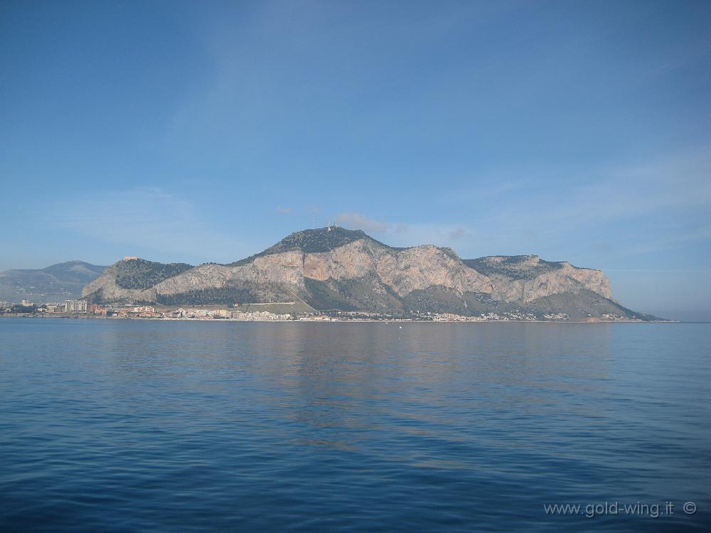 IMG_1089.JPG - Arrivo a Palermo: monte Pellegrino