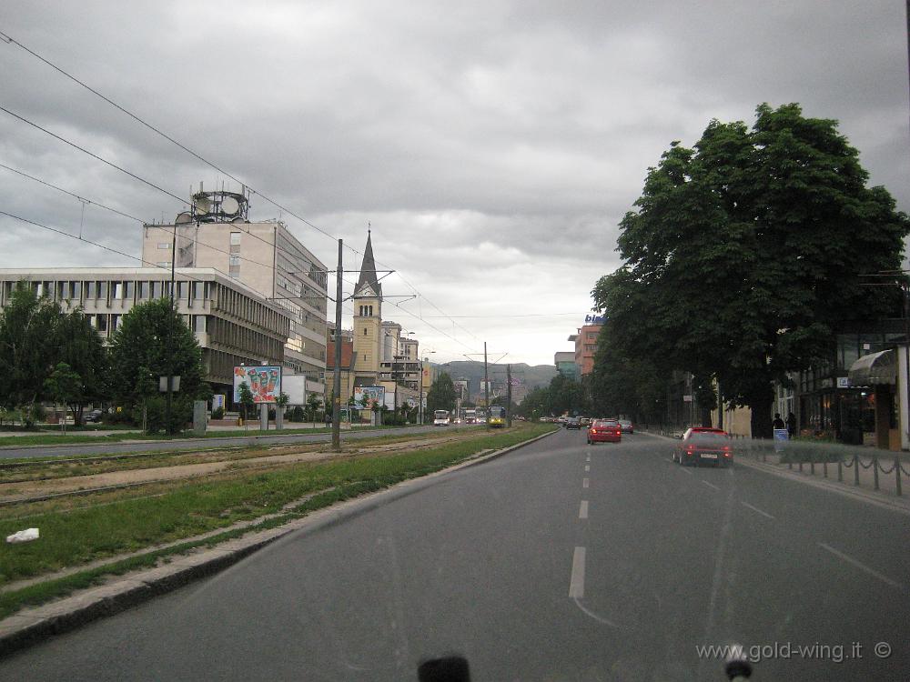 IMG_0202.JPG - Il lungo viale di accesso a Sarajevo