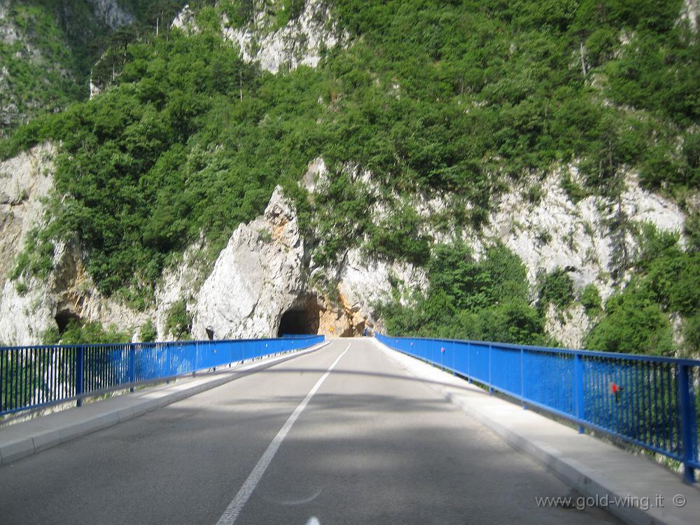 IMG_0318.JPG - Montenegro: ponte sul fiume Piva