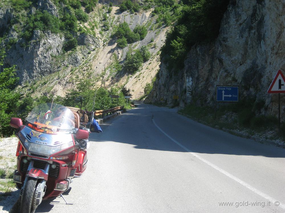 IMG_0364.JPG - Deviazione per Trsa e il monte Durmitor