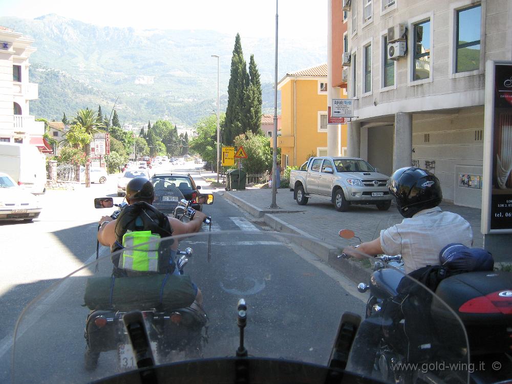 IMG_0791.JPG - Budva (Montenegro): due biker Rp. Ceca e Slovacchia)