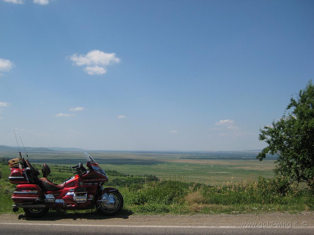 IMG_1354.JPG - La valle del fiume Prut, che divide la Romania dalla Moldavia