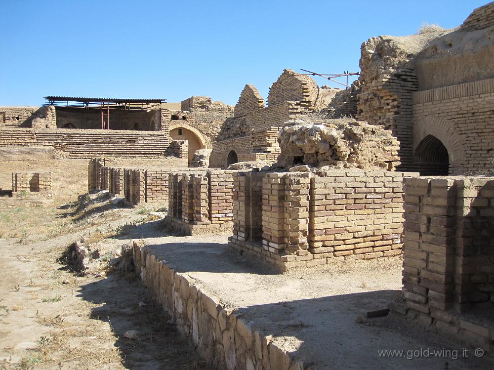 IMG_0481.JPG - Caravanserraglio di Rubat Sharaf (Iran)