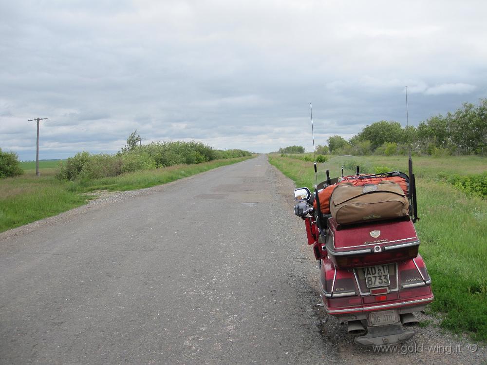 IMG_1263.JPG - A nord-est di Kachiry, strada per la Russia e Karacuk: comincia a peggiorare