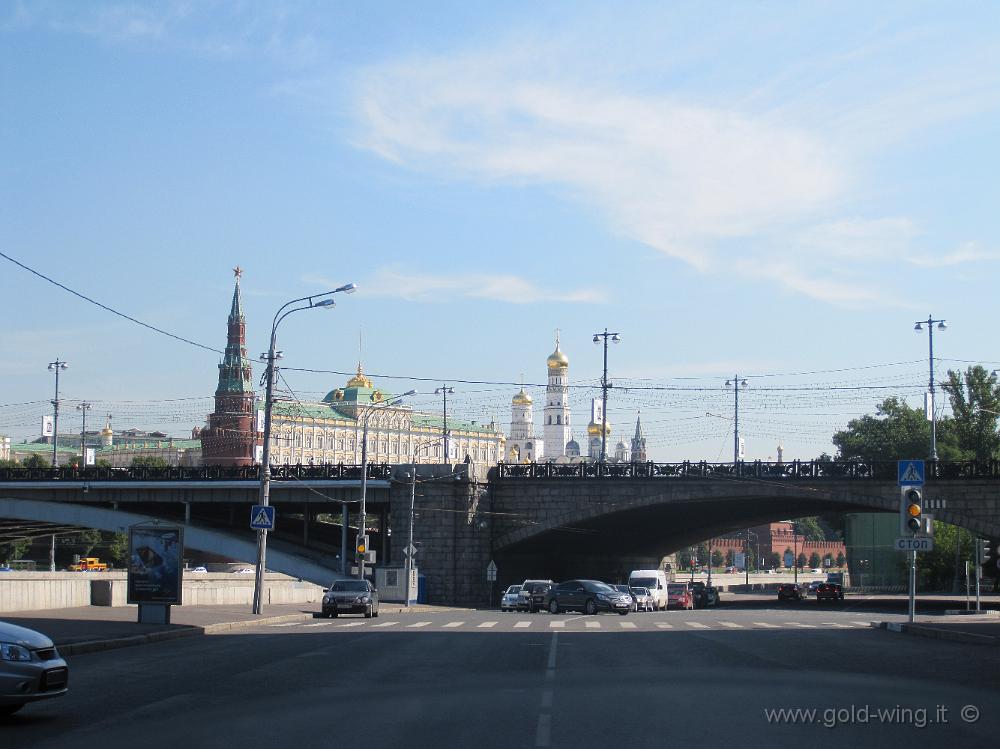 IMG_2857.JPG - Mosca (Russia): ponte sulla Moscova e Cremlino