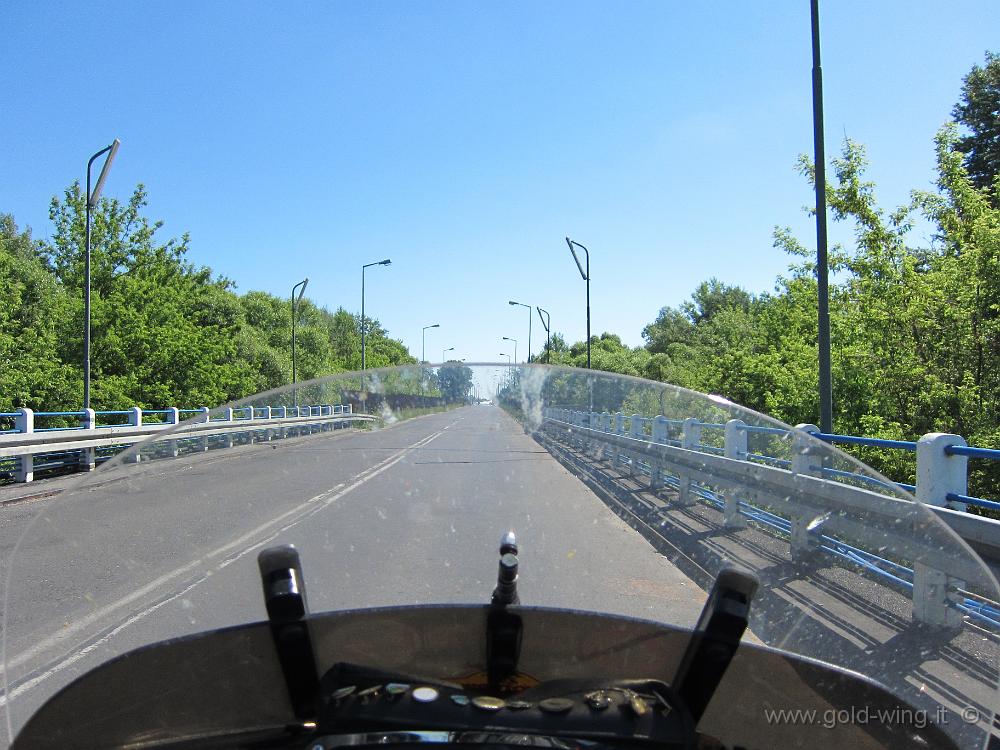 IMG_0136.JPG - Frontiera Polonia-Bielorussia: ponte sul fiume Bug