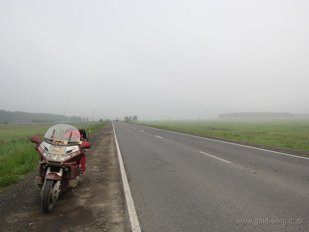 IMG_0521.JPG - La Siberia si presenta con una nebbia fitta