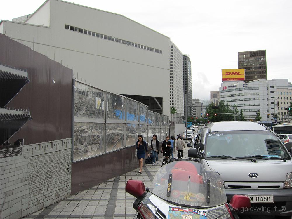 IMG_2227.JPG - Seul - Porta Namdaemun (in ricostruzione dopo l'incendio)