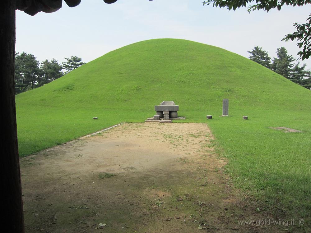 IMG_3278.JPG - Gyeongju - Tombe reali a tumulo