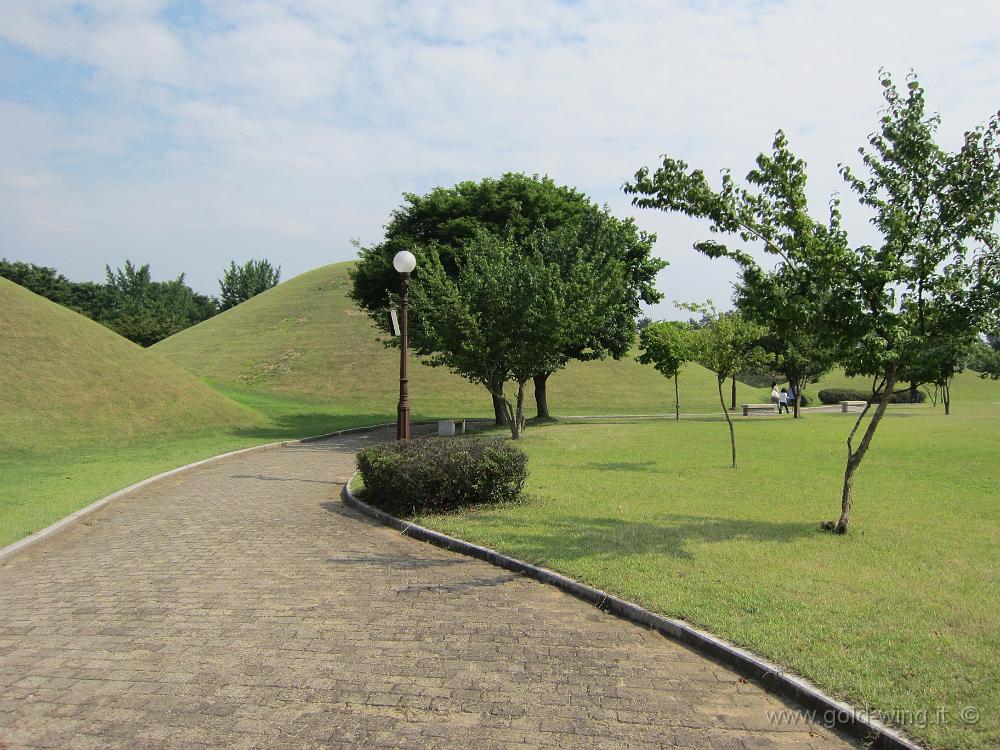 IMG_3309.JPG - Gyeongju - Tombe reali a tumulo