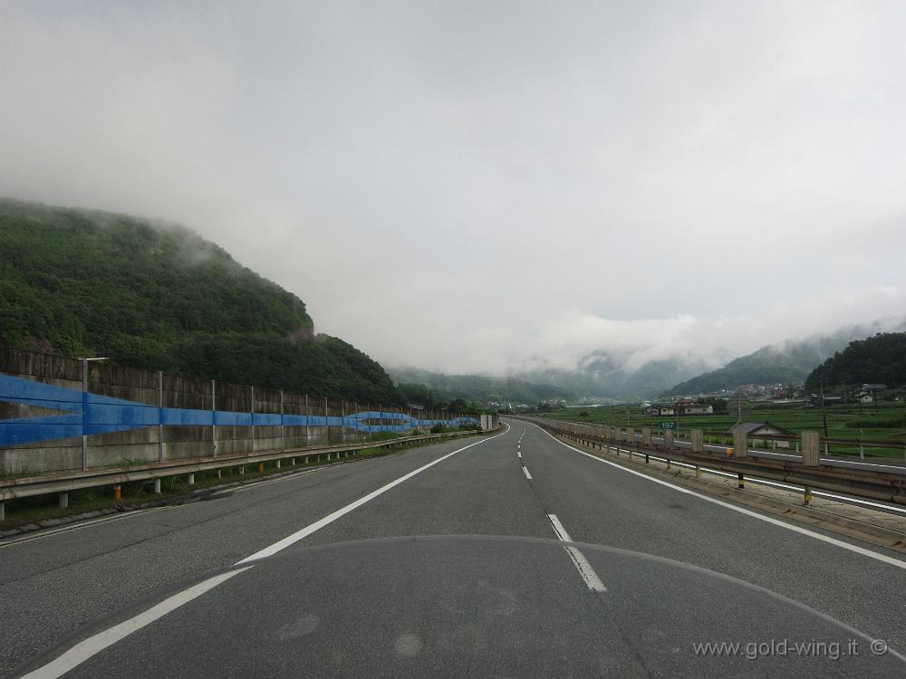 IMG_3799.JPG - Verso Hiroshima (autostrada Chugoku) - Interno dell'isola di Honshu