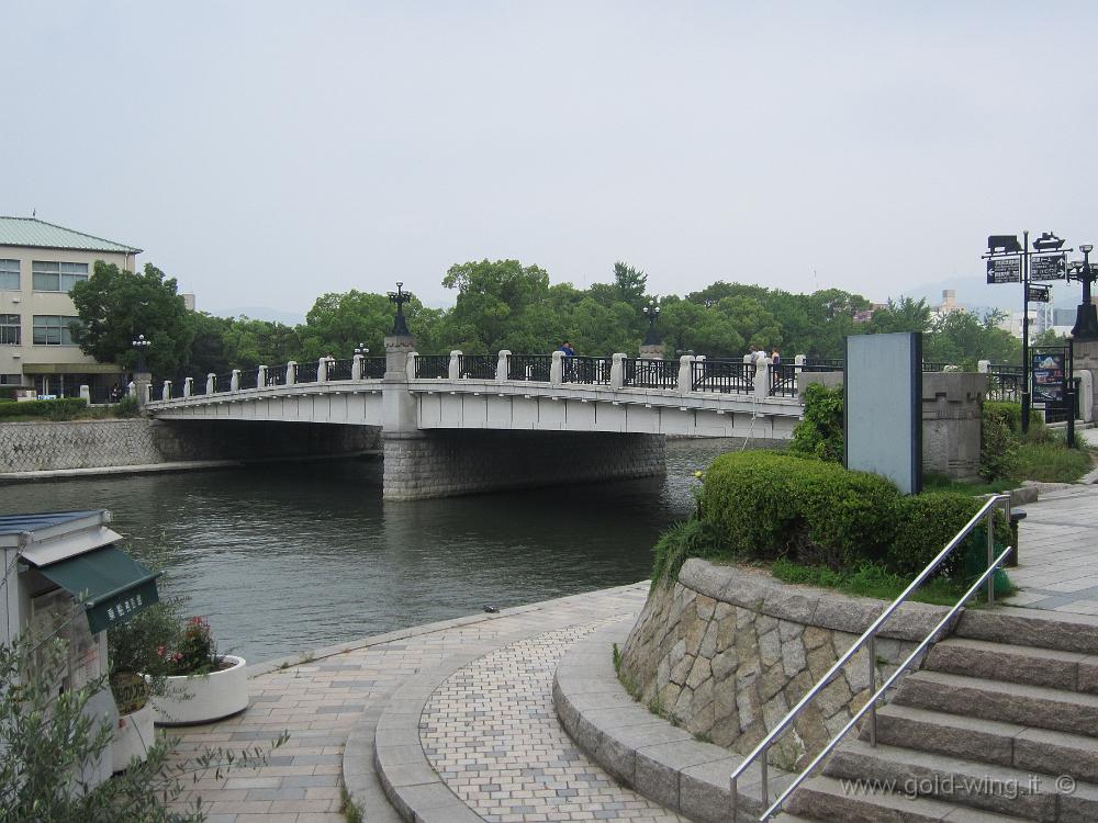 IMG_3847.JPG - Hiroshima - Ingresso al Parco della Pace