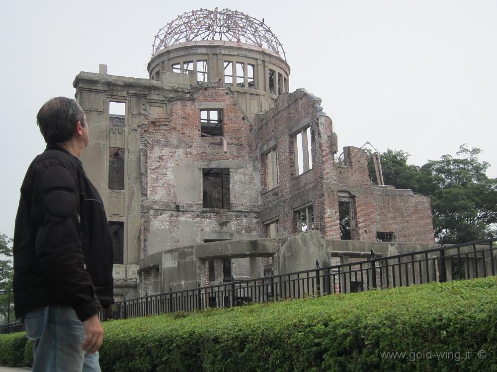 IMG_3867.JPG - Hiroshima - Il Dome, la cupola del Centro Espositivo Industriale, sopra il quale esplose la bomba atomica