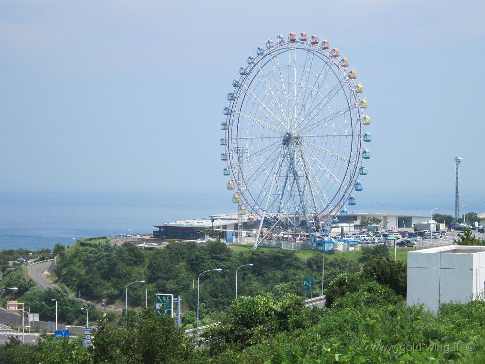 IMG_4547.JPG - Ruota panoramica presso il ponte Akashi-Kaikyo