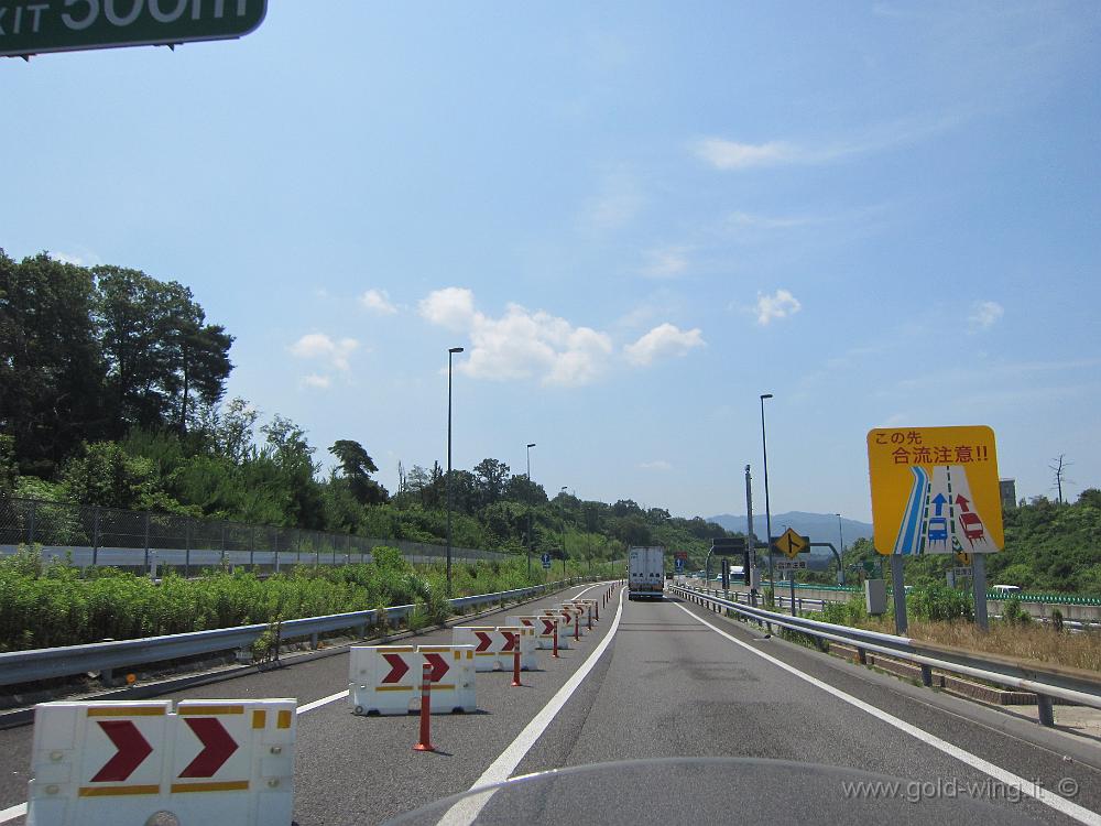 IMG_4759.JPG - A est di Kyoto - Lascio l'autostrada Meishin per la... boh, non è segnata sulla carta, ma sembra una scorciatoia