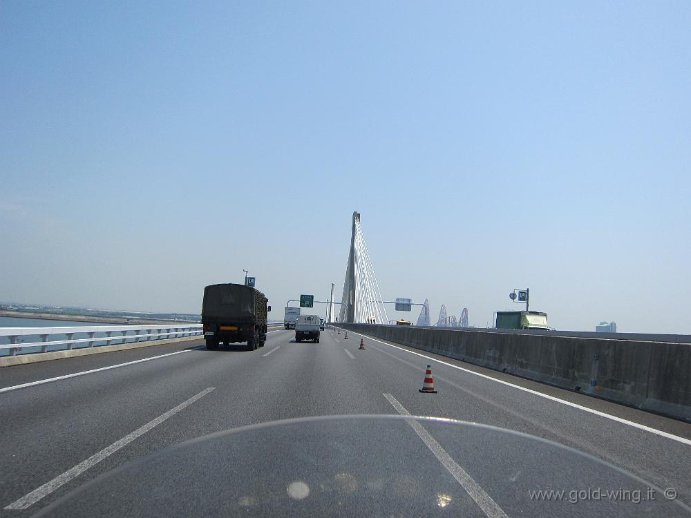 IMG_4777.JPG - Autostrada Isewangan - Ponti sul porto di Nagoya