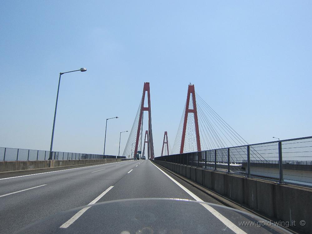 IMG_4789.JPG - Autostrada Isewangan - Ponti sul porto di Nagoya