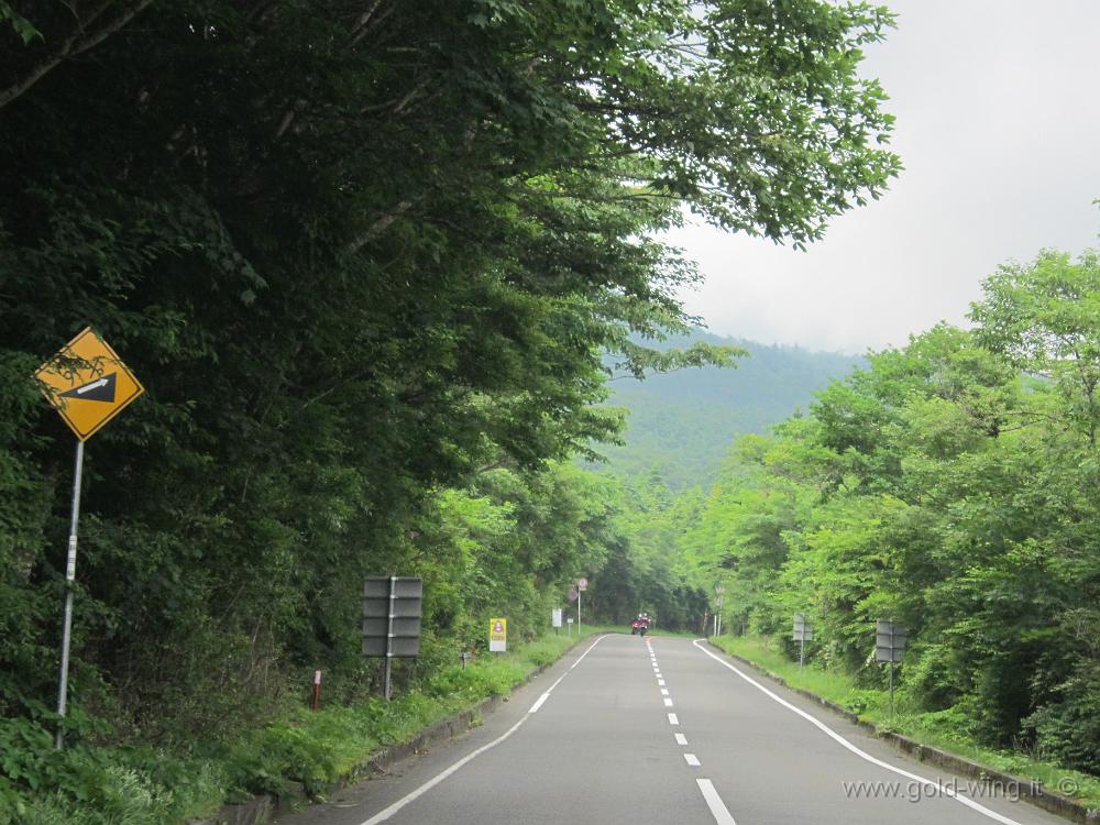 IMG_4861.JPG - Salita verso il Monte Fuji: a 6,5 km, quota m 1.300