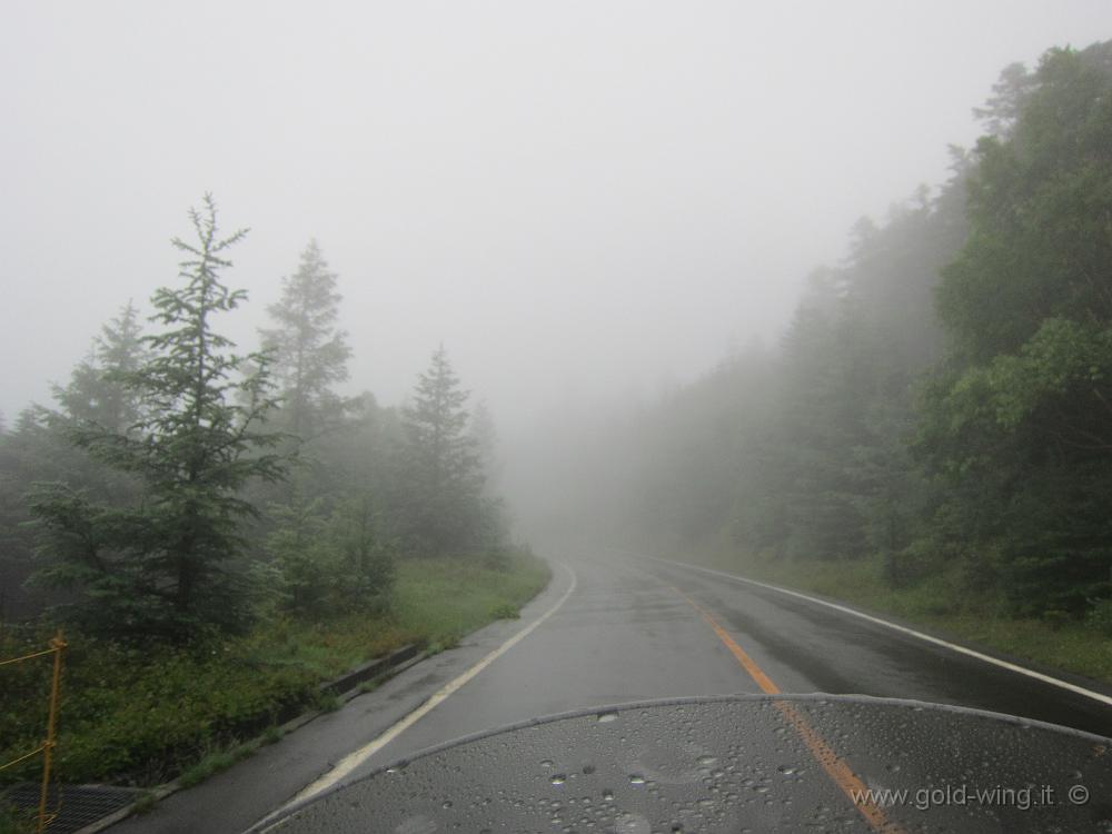 IMG_5043.JPG - Salita verso il Monte Fuji (versante nord): a 4,3 km dalla cima, quota m 2.100