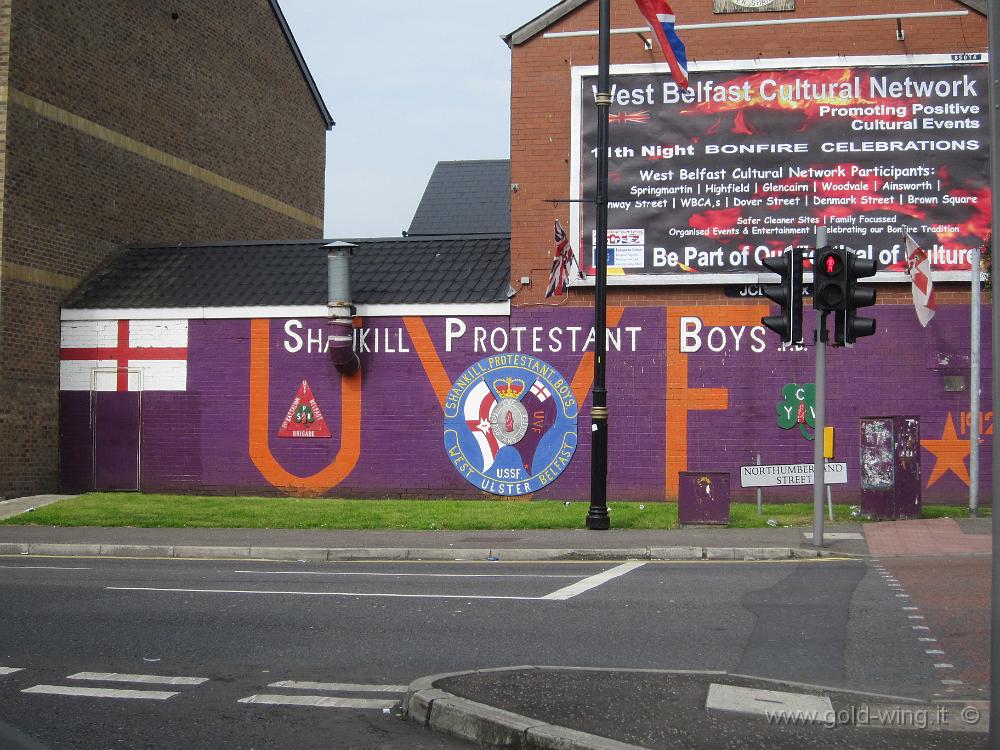 IMG_1235.JPG - Belfast (Irlanda del Nord), quartiere protestante: i murales di Shankill Road