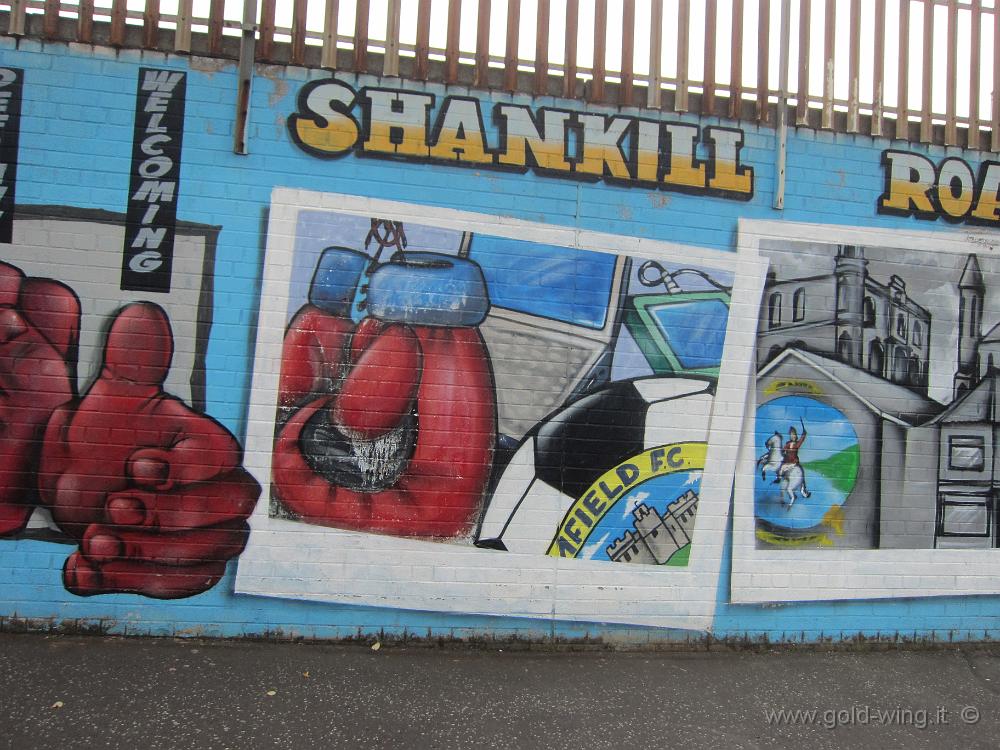 IMG_1239.JPG - Belfast (Irlanda del Nord), quartiere protestante: i murales di Shankill Road