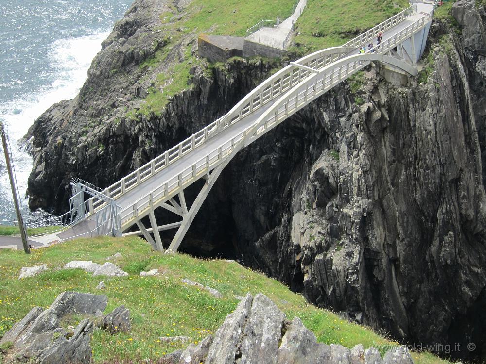 IMG_2221.JPG - Mizen Head: il ponte che scavalca il precipizio