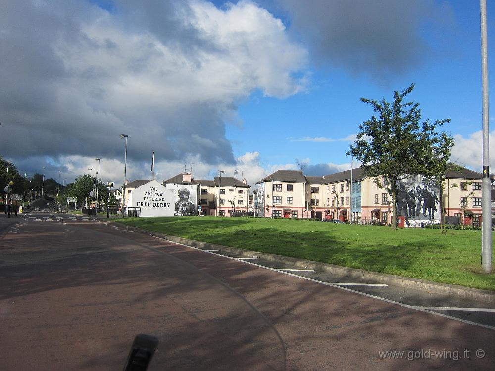 IMG_4458-62.JPG - Derry. Il Free Derry Corner, nel quartiere di Bogside