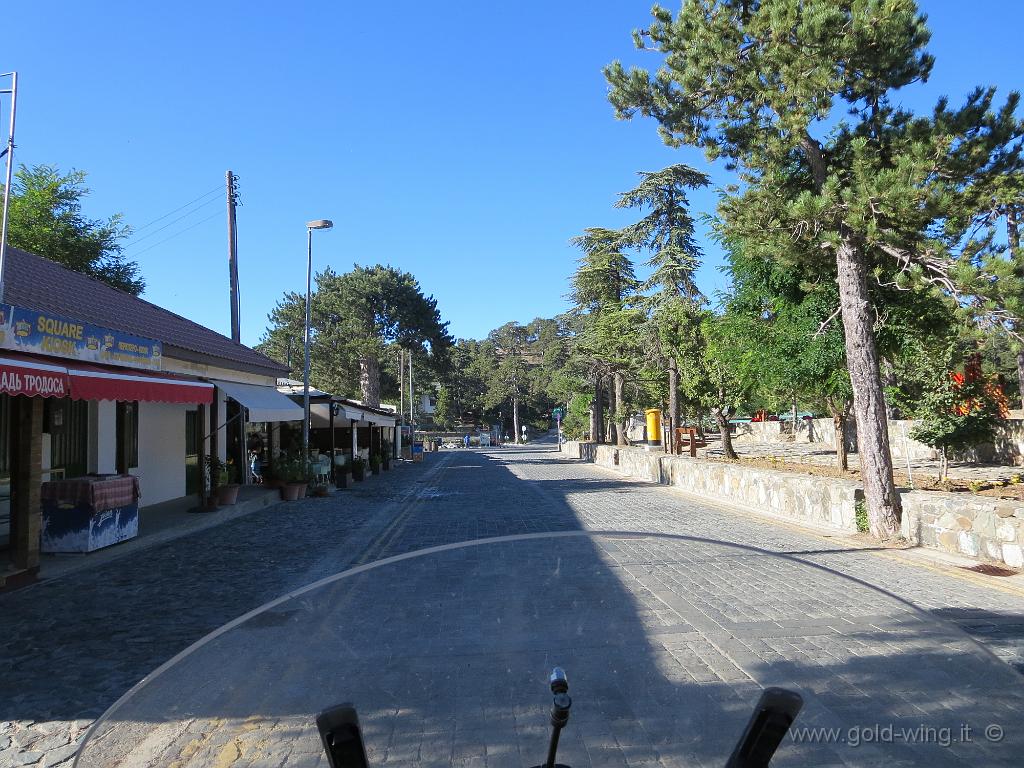 IMG_0430.JPG - Paese di Troodos