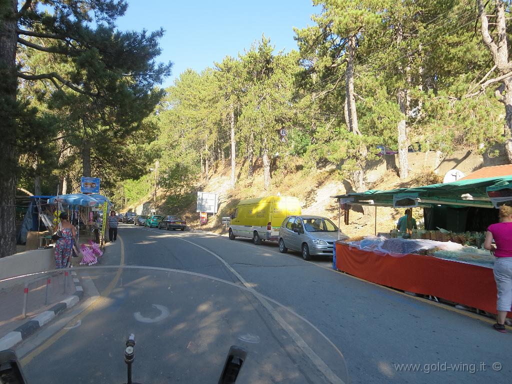 IMG_1807.JPG - Monti Troodos: paesi affollati il giorno di Ferragosto