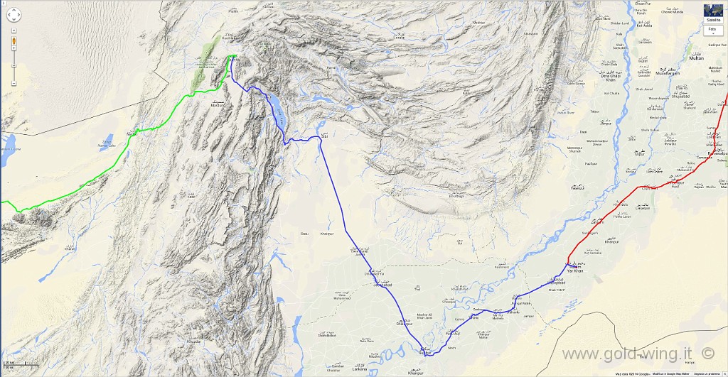 131015.jpg - 15.10. Quetta (7.25) - Rahimyar Khan (19.13). Km 587, viaggio h 11.48, guida h 9.06