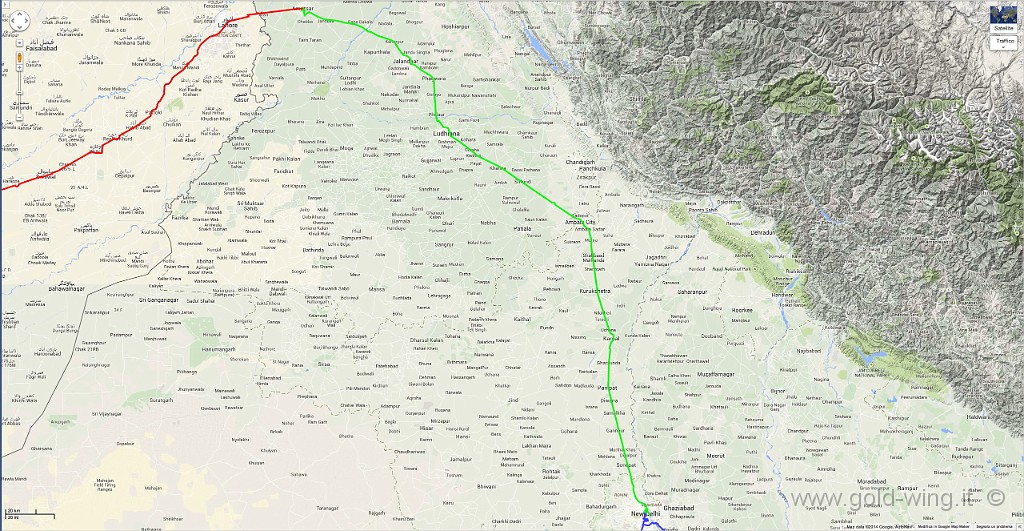 131017.jpg - 17.10. Amritsar (7.33) - Delhi (18.47). Km 471, viaggio h 11.14, guida h 7.42