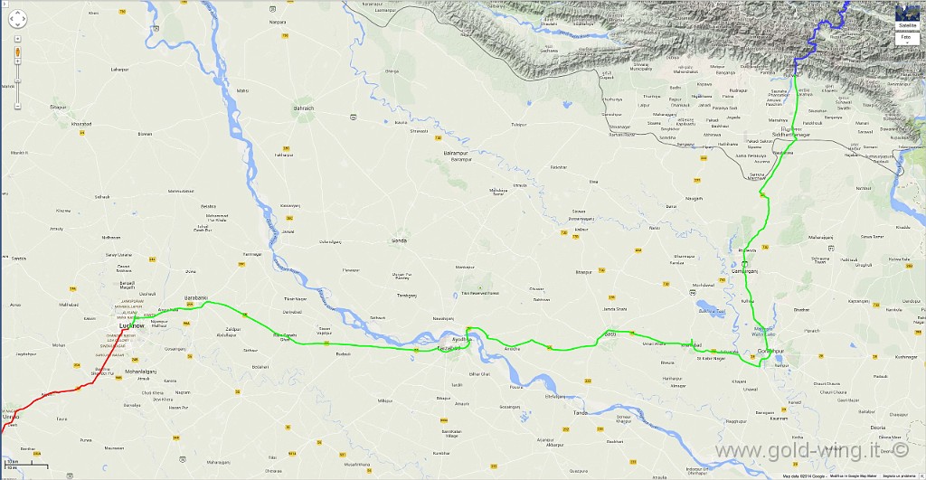 131020.jpg - 20.10. Lucknow (7.54) - Butwal (Nepal) (17.05) (h+3.45). Km 401, viaggio h 8.56, guida h 6.27