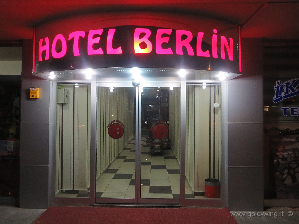 IMG_0355.JPG - Erzincan: hotel Berlin, lo stesso di 4 anni fa