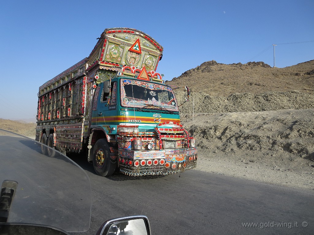 IMG_1641.JPG - Camion decorati