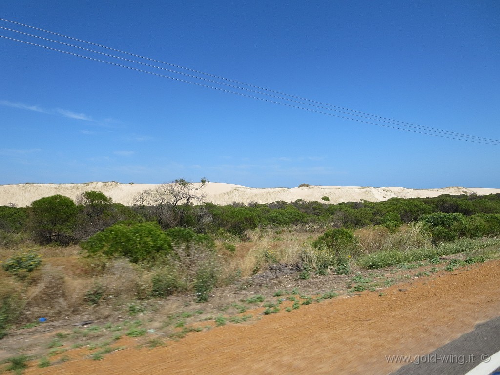 IMG_4634.JPG - Australia Occidentale: le dune tra la strada e l'Oceano Indiano