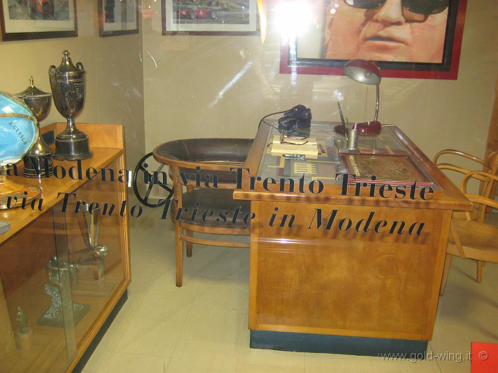 IMG_0111.JPG - Museo Ferrari: lo studdio di Enzo Ferrari