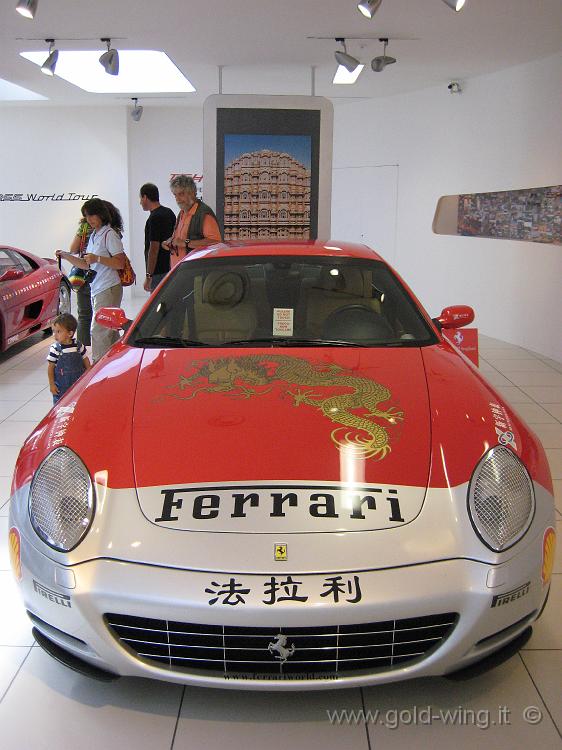 IMG_0246.JPG - Museo Ferrari: Ferrari 612 Scaglietti 15.000 Red Miles Tour (Cina)