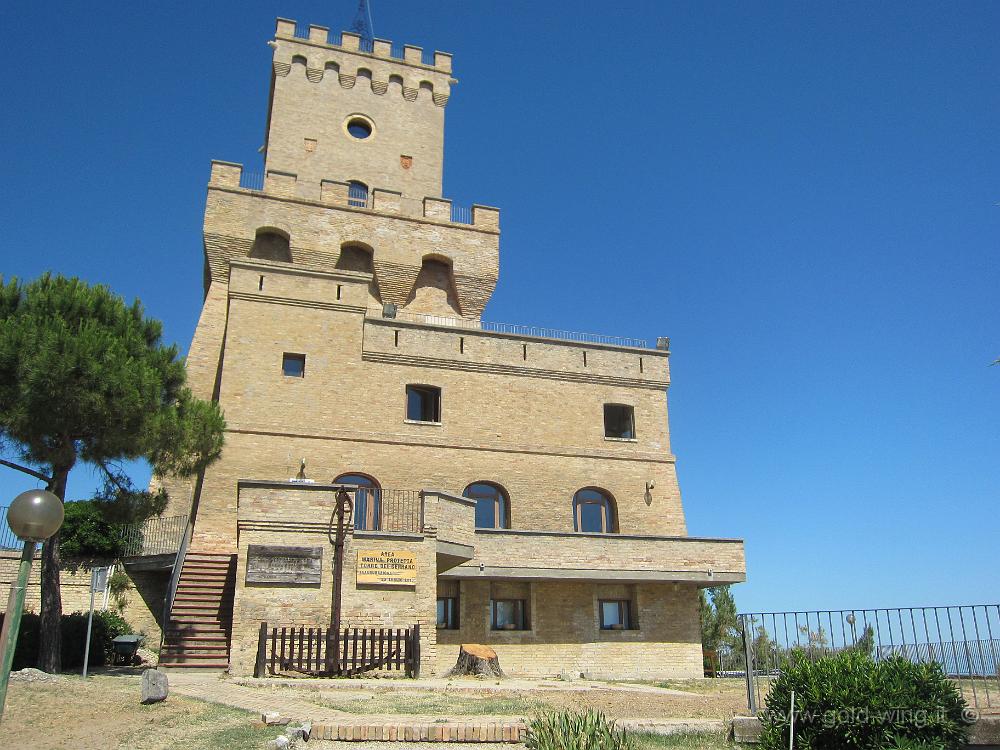 IMG_0470.JPG - Torre del Cerrano (TE), nel comune di Pineto