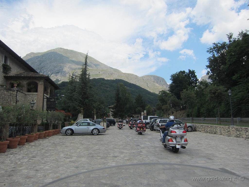 IMG_0338.JPG - Celano, arrivo al ristorante per il pranzo