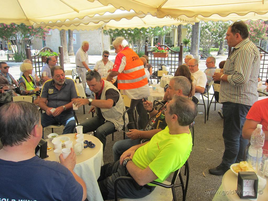 IMG_0672.JPG - San Benedetto del Tronto (AP): sosta al bar