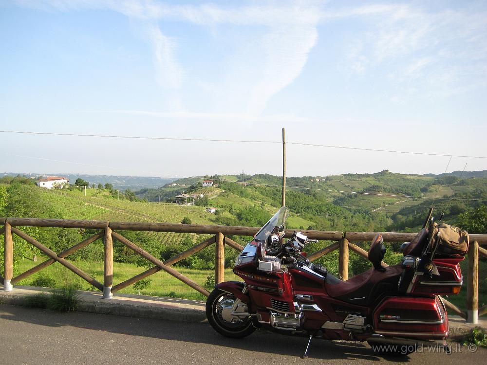 IMG_0581.JPG - Giro in moto nelle Langhe