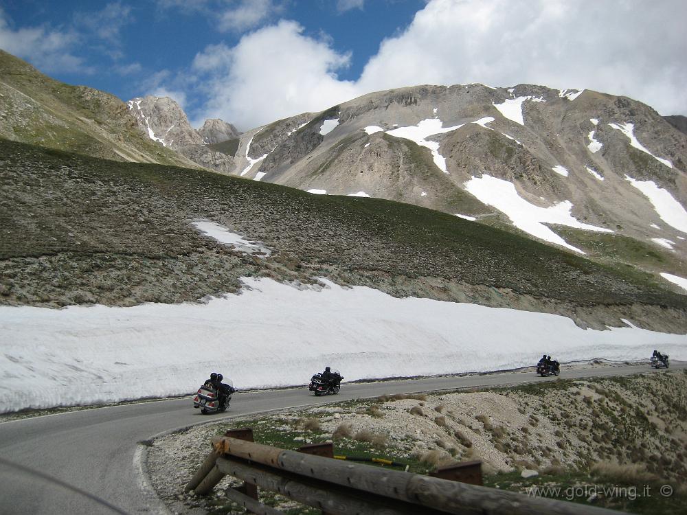 IMG_0141.JPG - Gran Sasso (m 2.912):  discesa dal rifugio Duca d. Abruzzi (m 2.130)