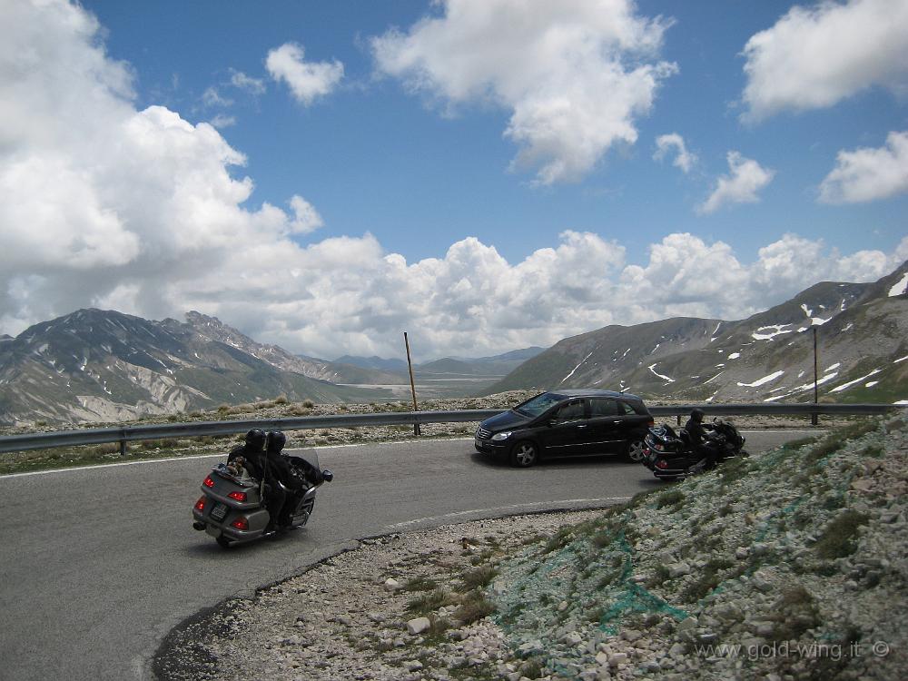 IMG_0143.JPG - Gran Sasso (m 2.912):  discesa dal rifugio Duca d. Abruzzi (m 2.130)