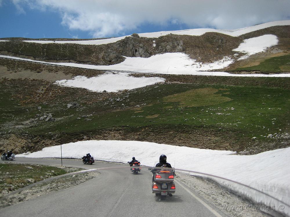 IMG_0144.JPG - Gran Sasso (m 2.912):  discesa dal rifugio Duca d. Abruzzi (m 2.130)