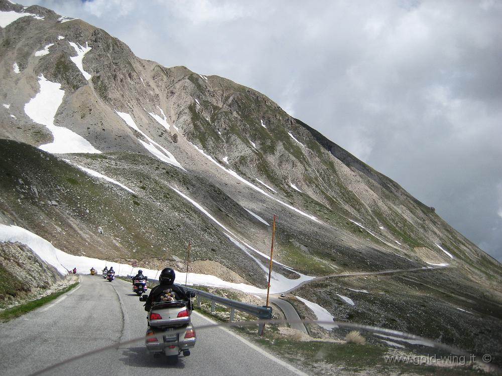 IMG_0148.JPG - Gran Sasso (m 2.912):  discesa dal rifugio Duca d. Abruzzi (m 2.130)