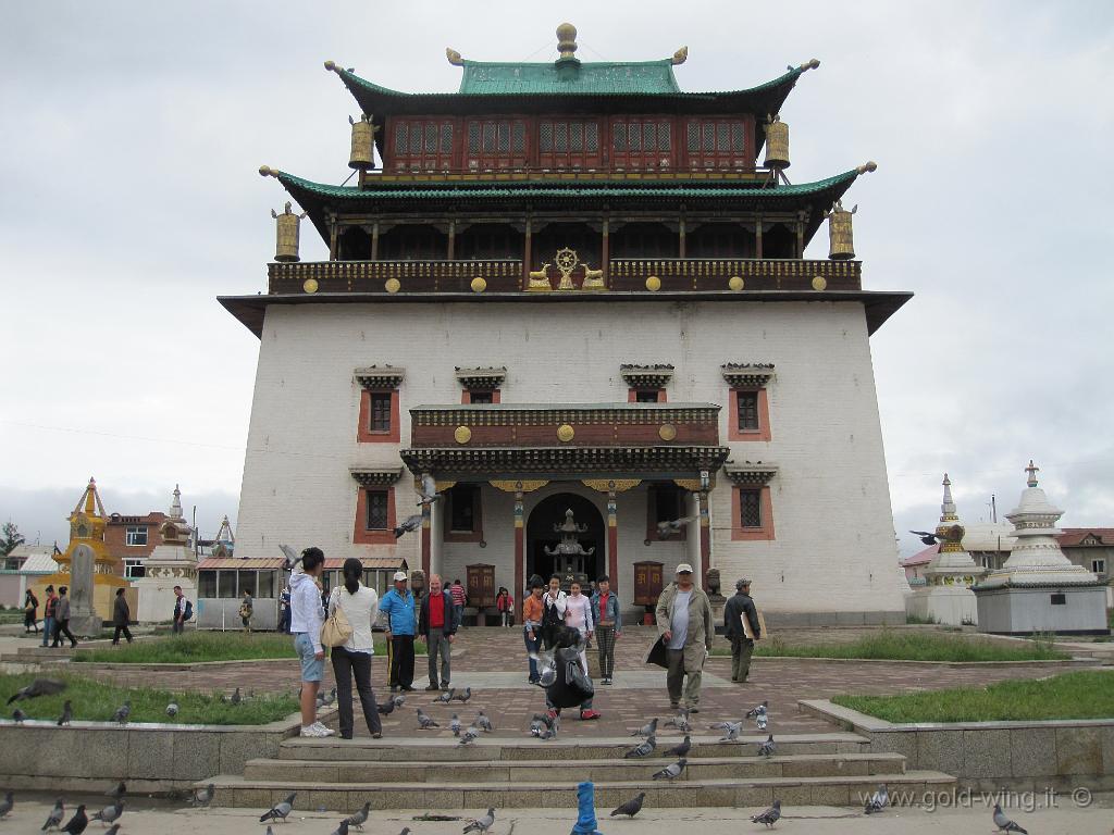 307.JPG - Ulan Bator (Mongolia), Gandan Khiid: il tempio Migjid Janraisig Sum