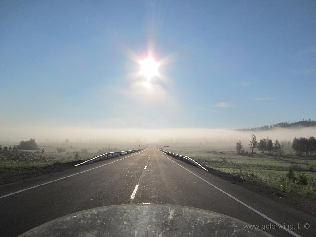 523.JPG - Far East - Ma sopra la nebbia spunta il sole