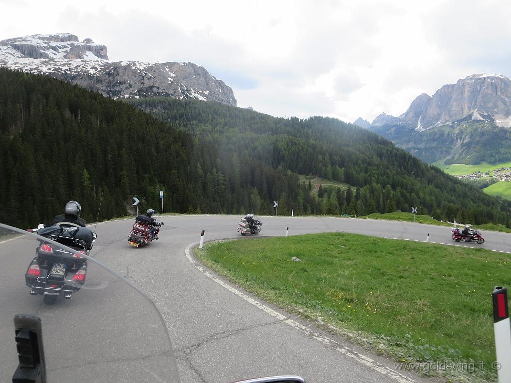 IMG_0171.JPG - Discesa dal Passo di Campolongo (m 1.875, BZ)