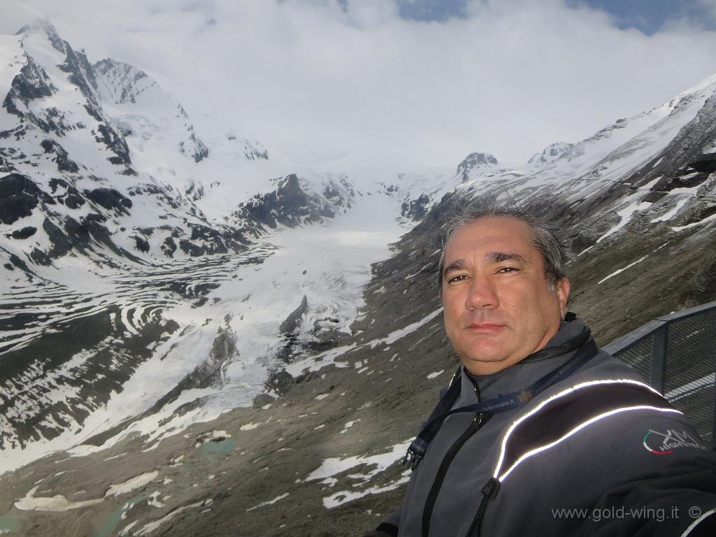 IMG_0215.JPG - Di fronte al Grossglockner (m 3.798) e il ghiacciaio del Pasterze