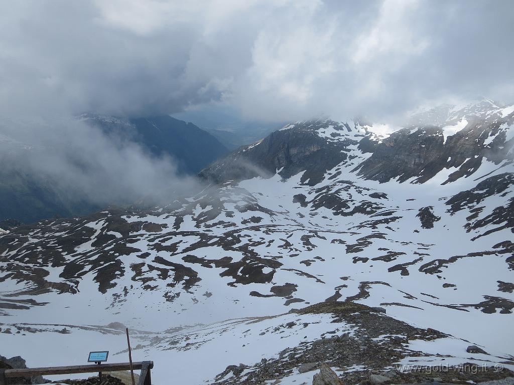 IMG_0315.JPG - Panorama dalla cima dell'Edelweiss (m 2.571)